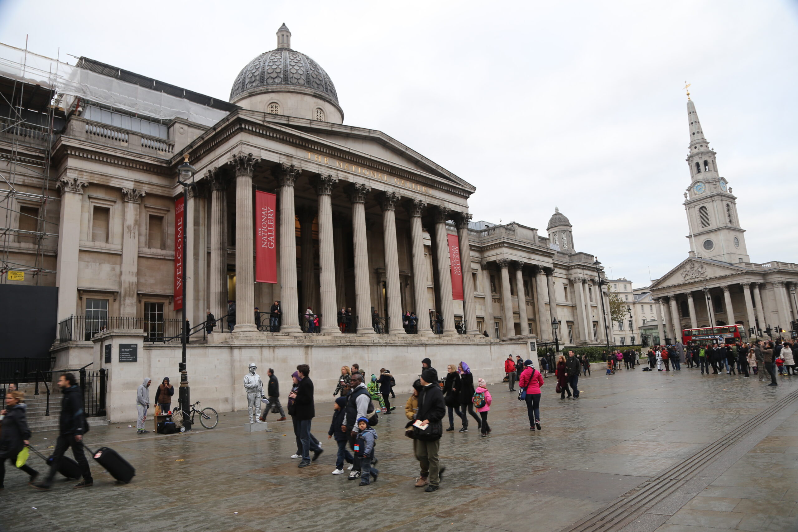 Immersed in Artistic Heritage: A Journey Through the National Gallery in London
