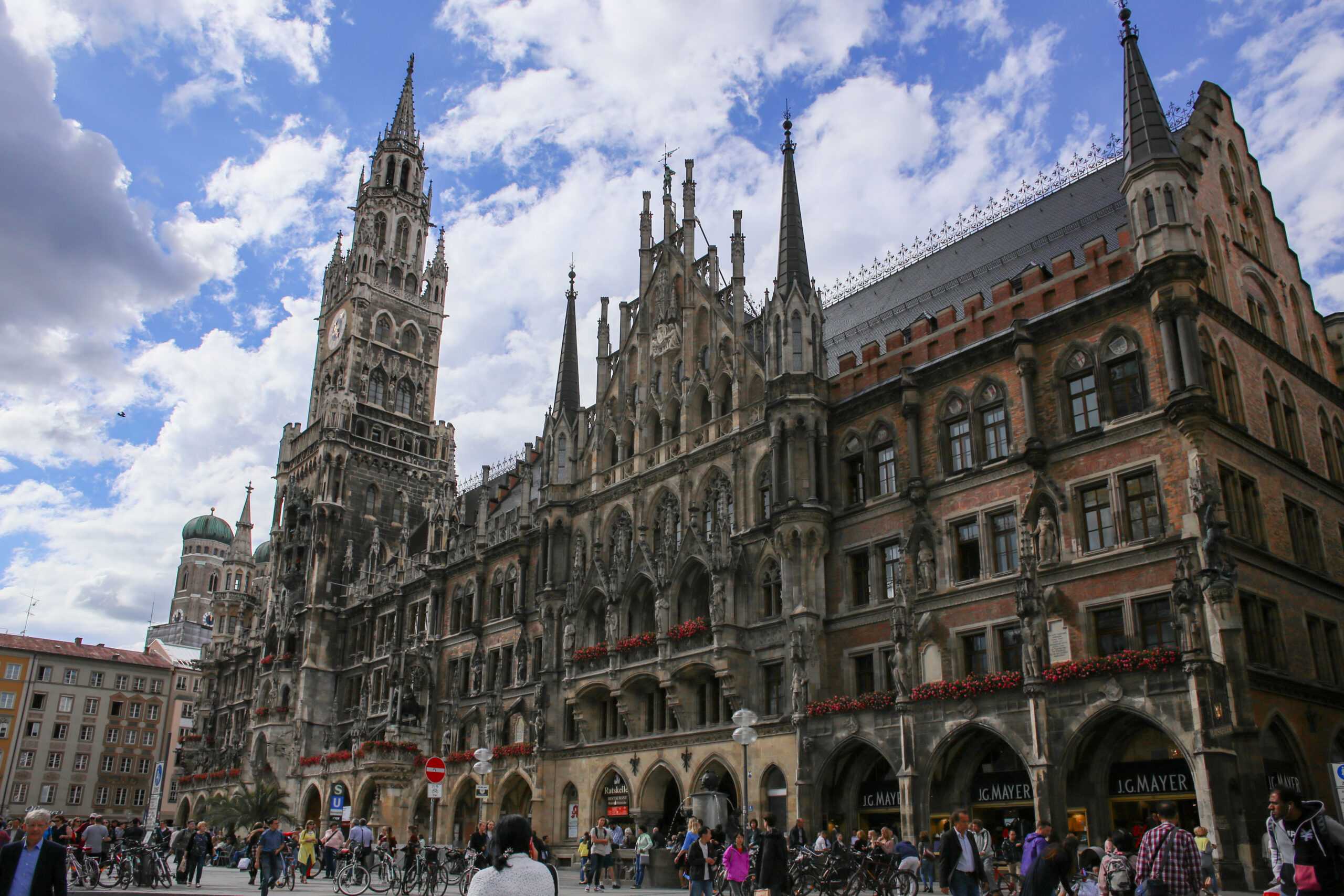 Exploring Munich: The Majestic New Town Hall Munich